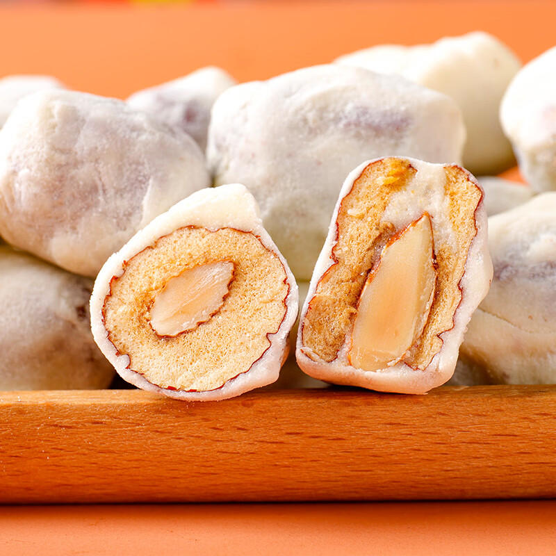 新货奶枣奶油杏仁夹心枣奶粉巴旦木奶酪泡芙网红奶枣零食125g包装