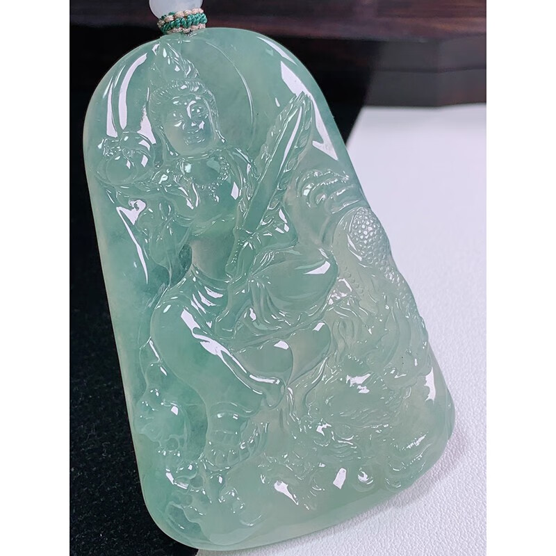 小物などお買い 本翡翠 家中に龍 ストラップ 新品1312 レディース