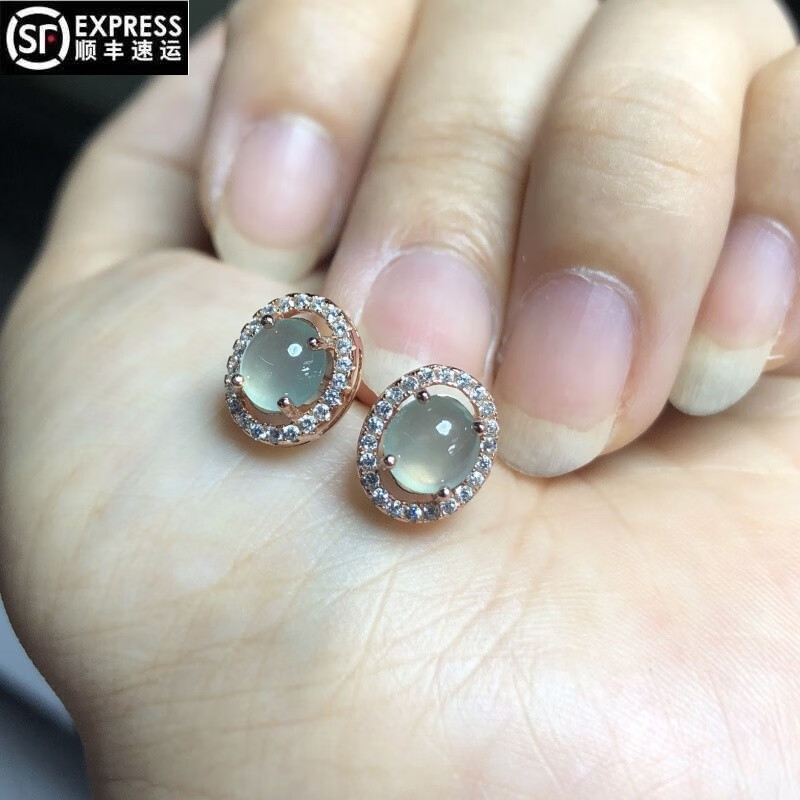 亲瑞翡翠耳钉缅甸翡翠蛋面925银镶嵌冰种耳钉翡翠玉石使用感如何?