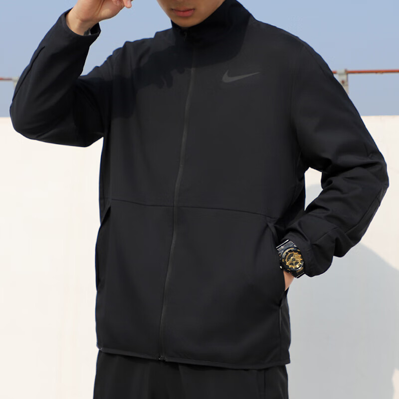 高仿耐克衣服哪里买的到(高仿耐克衣服哪里买)
