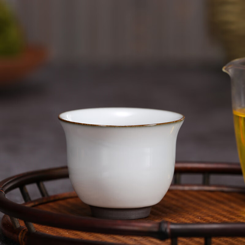 主人杯 官窑个人杯 大反口杯 月白色