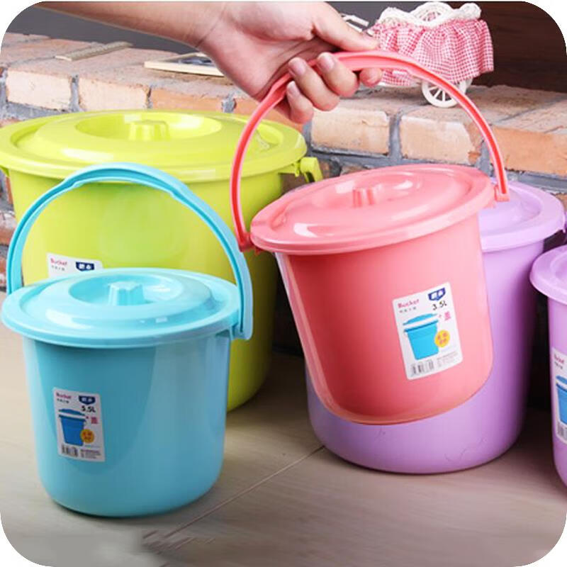 小水桶塑料桶小号家用提水桶装水桶加厚彩色带盖收纳桶儿童玩具桶 3L颜色随机
