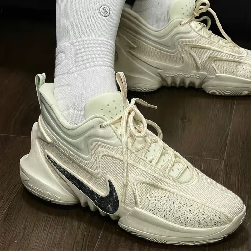 耐克(nike) cosmic unity 2 ep 男子中帮减震实战篮球鞋运动鞋 dh1536