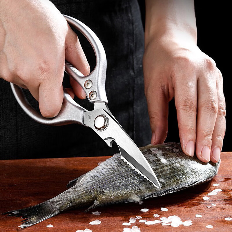 Lissa剪刀厨房鸡骨SK5日式剔骨碳钢鸭肉好用吗？只选对的不选贵的！