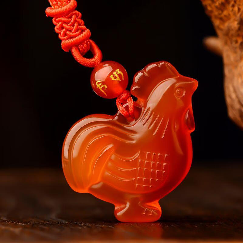 蝶灿 红玛瑙红玉髓本命年小鸡吊坠男女款时尚款挂坠手工编织绳红鸡 配