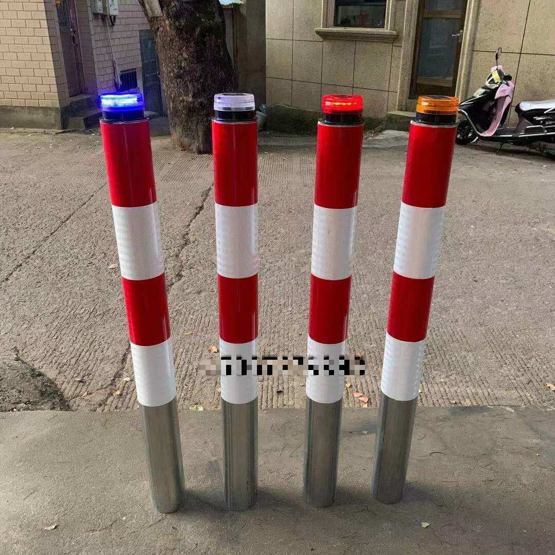 太阳能警示柱路口分道立柱车辆分流指示灯全透右下箭头交通标志牌 乳