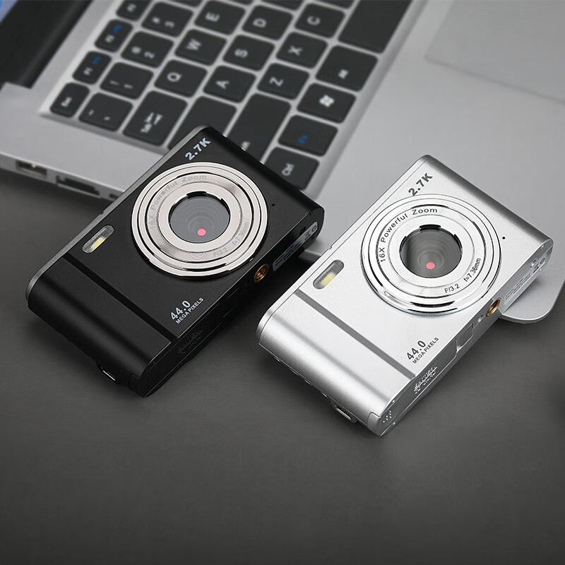 初步（CHUBU） 数码相机学生入门级高清CCD卡片照相机随身旅游便携轻薄相机 星际黑 【青春版】2.4寸液晶屏+32G内存卡