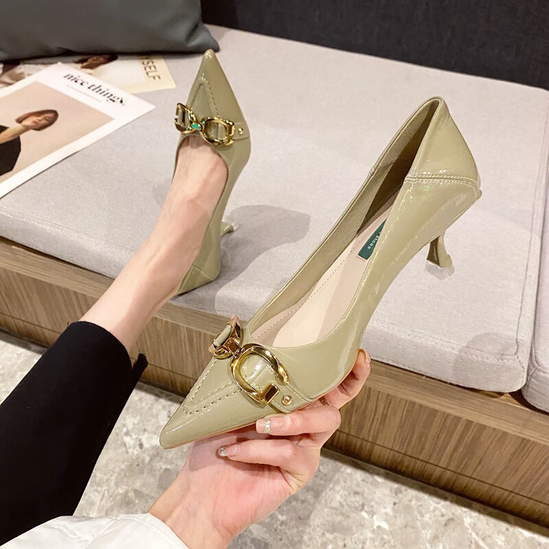 堡勒迪(baoledi)斜尖头高跟鞋年季浅口单鞋性感尖头金属搭扣法式黑色