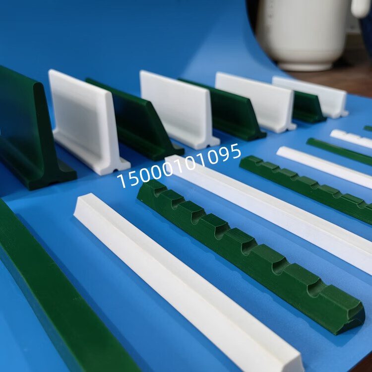 创力恒PVC绿色T型挡板输送带隔条工业皮带梯形导条防跑偏流水线爬坡横条 绿挡板T10mm高，1米