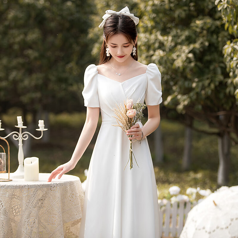 法式领证登记小白裙白色轻婚纱日常可穿连衣裙泡泡袖小礼服冬季女