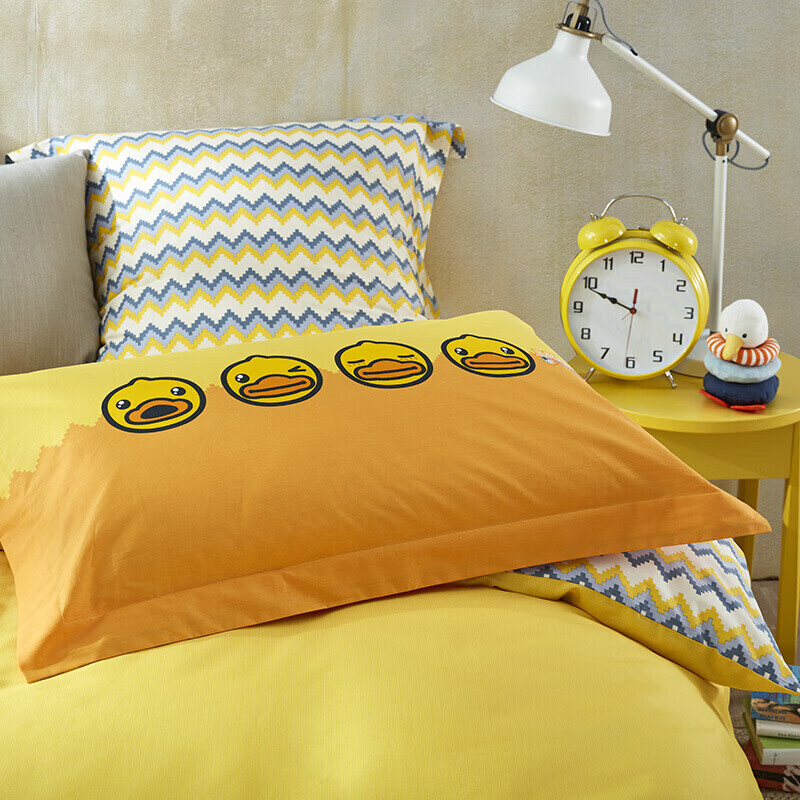 LOVO乐蜗家纺全棉儿童床上四件套小黄鸭卡通床单被套枕套有没有1.8米的？