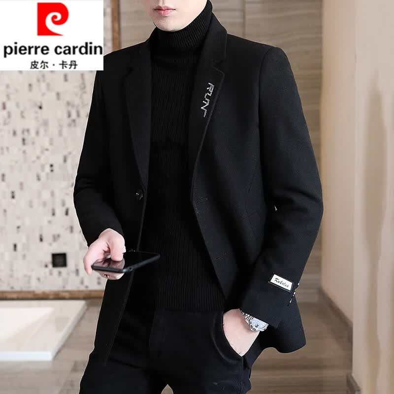 皮尔卡丹（pierre cardin）高档秋冬毛呢外套加绒加厚男士风衣韩版毛呢男短款羊毛呢 917西装领短款黑色 M 约(100-110斤)属于什么档次？
