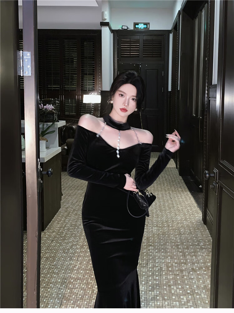 礼莎轻奢气质性感抹胸鱼尾挂脖连衣裙女秋冬感黑色丝绒长裙晚会礼服裙