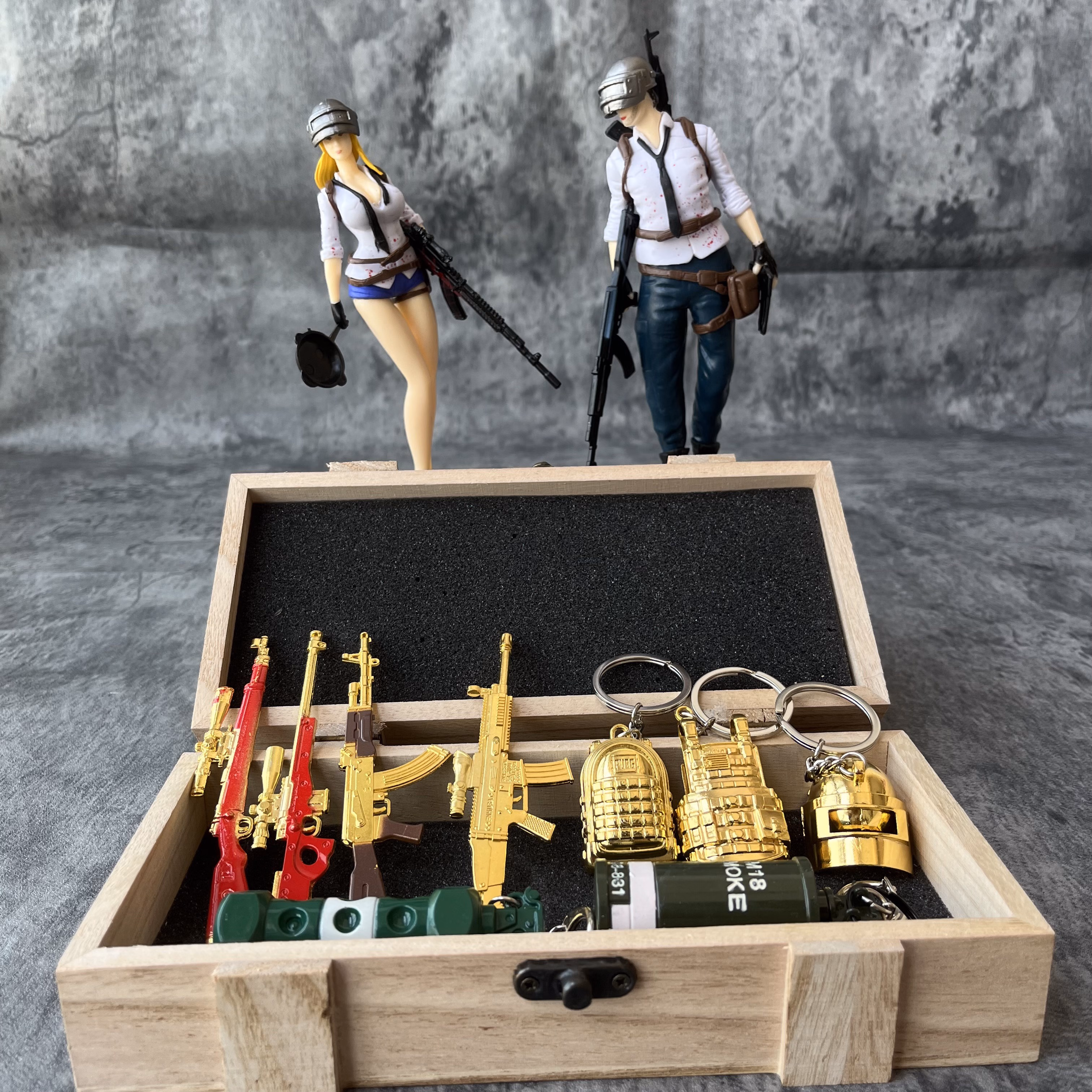 精英手办绝地求生人偶吃鸡全套玩具awm合金枪挂件装备98k和平精英模型