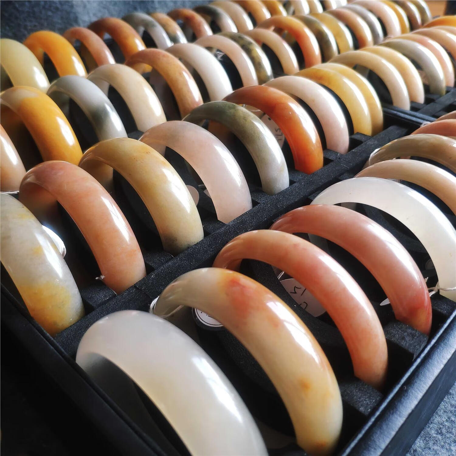 铭闽新疆克拉玛依乌尔禾金丝玉地表料花彩彩玉手镯 彩彩玉手镯