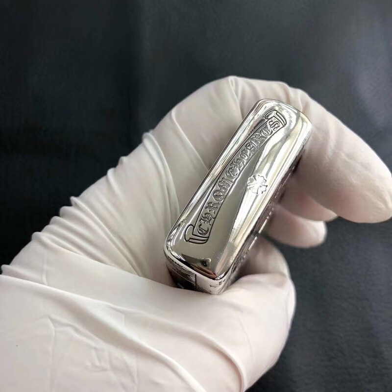 zippo纯银外壳打火机