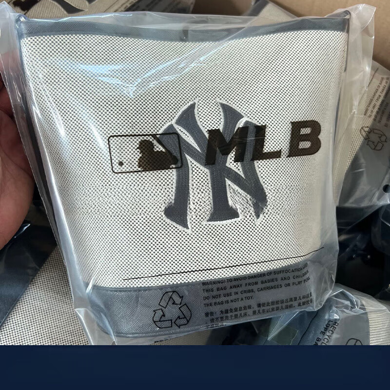 MLB韩国mlb包包新款男女情侣ny复古老花水桶包学院风休闲单肩斜挎包 黑色（拍下后3-5天发货）