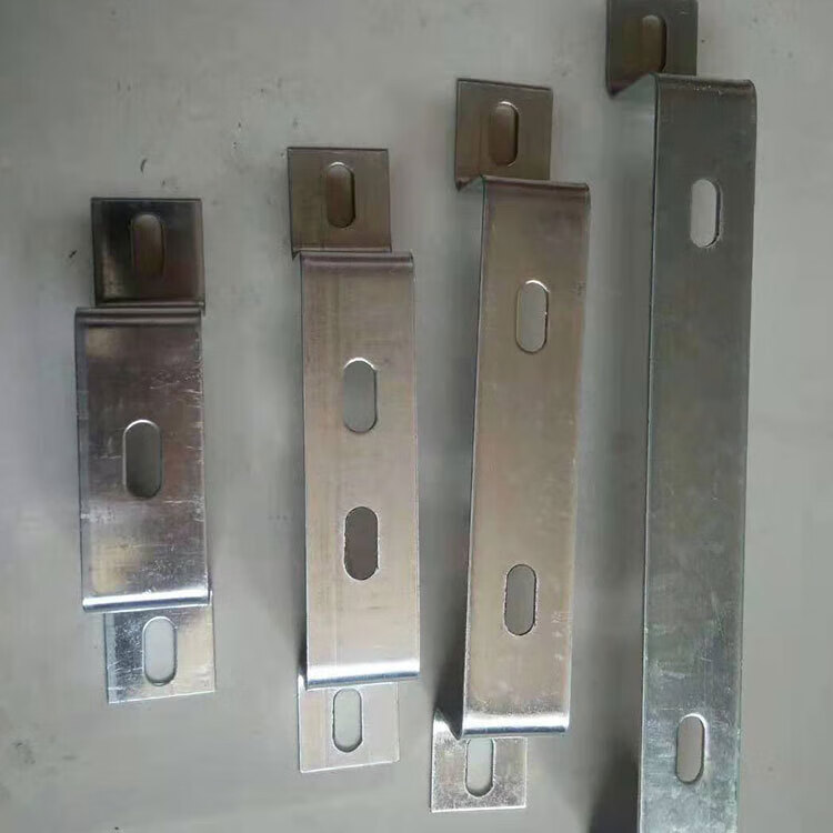 哩嗹啰嗹电缆桥架支架竖向桥架安装用配件膨胀螺丝固定到墙 镀锌100