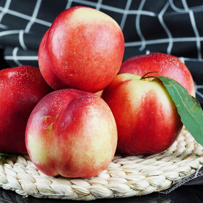 竹域油桃新鲜上市大果水果白心桃子脆甜当季整箱黄心孕妇新鲜水果