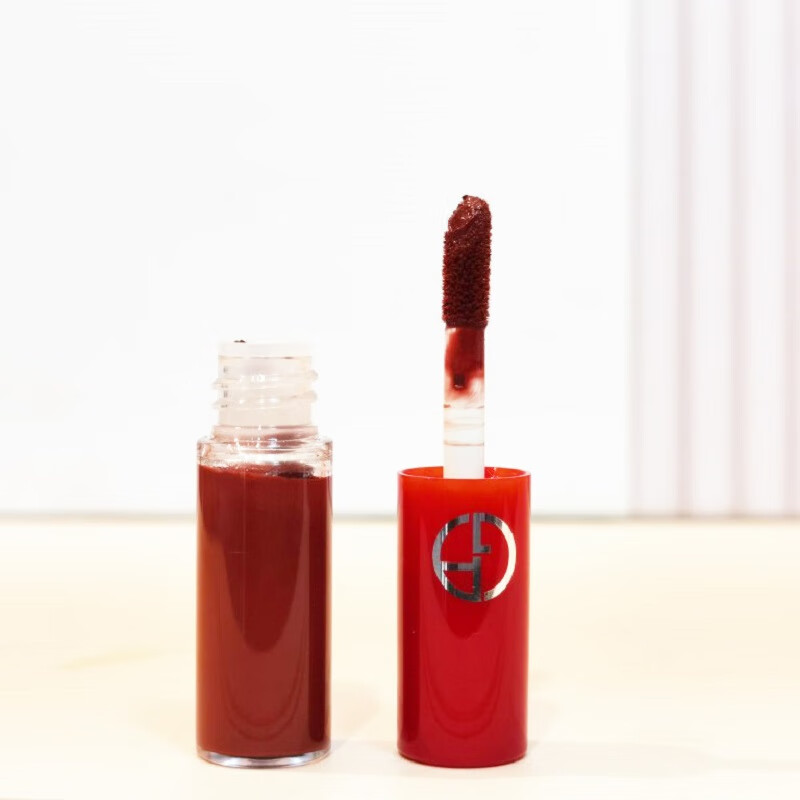 阿玛尼（ARMANI）丝绒哑光红管唇釉206# 陶土红棕色1.5ml 中小样，介意慎拍