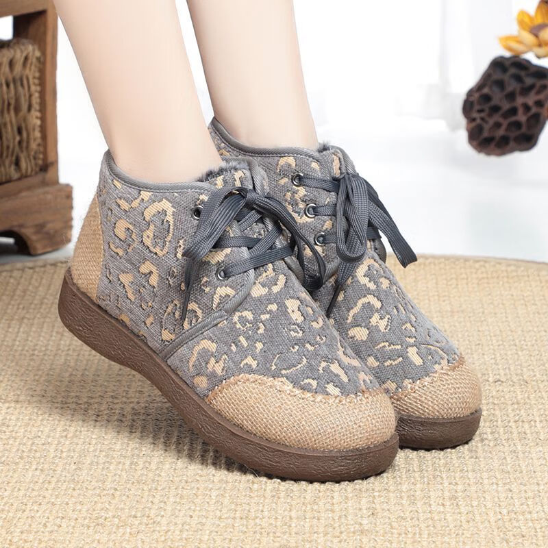 恪信 保暖短靴老兆京锦绵鞋妇女老北京布鞋女冬季防滑大棉鞋短靴平跟软底民族风绣花妈妈保暖鞋 D2-81-12灰色 40标准怎么看?