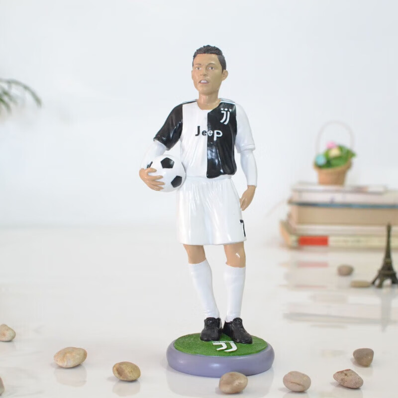 世界杯足球c罗梅西限量版公仔人偶模型摆件树脂收藏雕像玩 30cm c罗