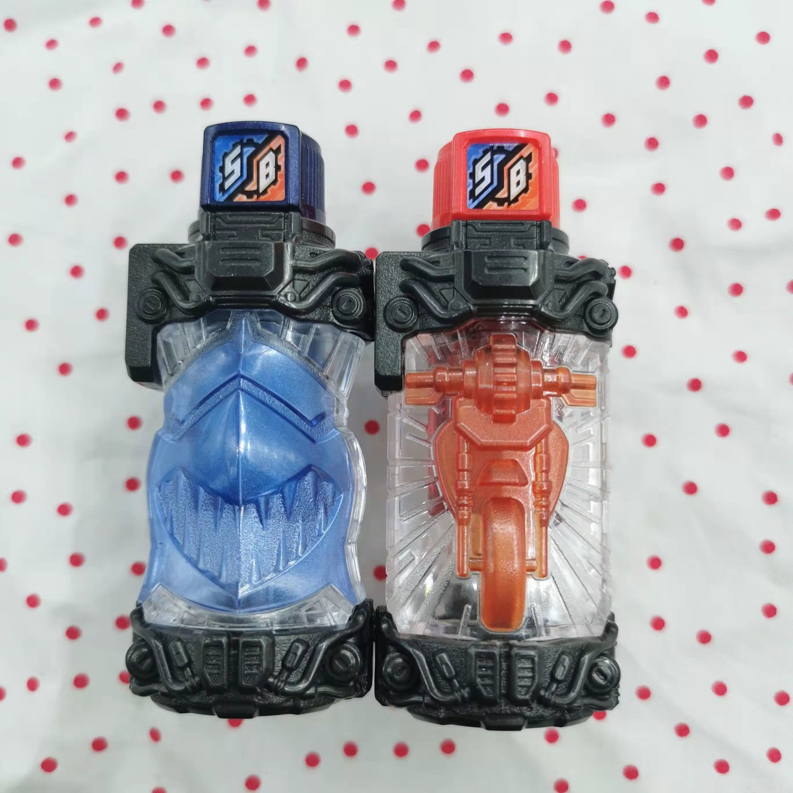 假面骑士build 满瓶创骑腰带道具日版dx能量瓶搭配满瓶儿童礼物的