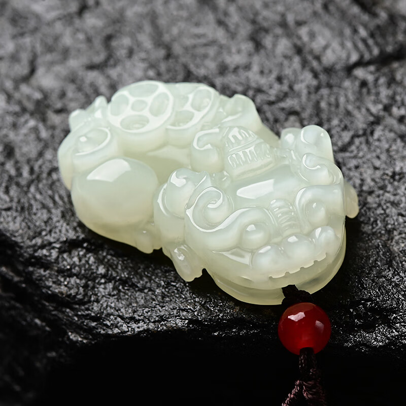 依思晨  和田玉貔貅吊坠男女款天然白玉辈辈有钱玉石貔貅挂件情侣项链