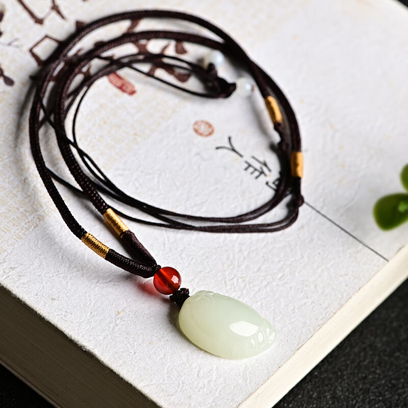 和田玉白玉知足常乐小脚丫吊坠男女情侣宝宝玉坠