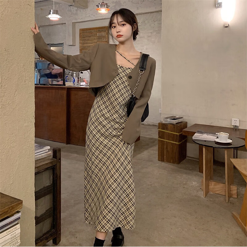 胖妹妹衣服裙子搭配套装夏装夏天微胖女生穿搭两件吊带轻熟风港味连衣