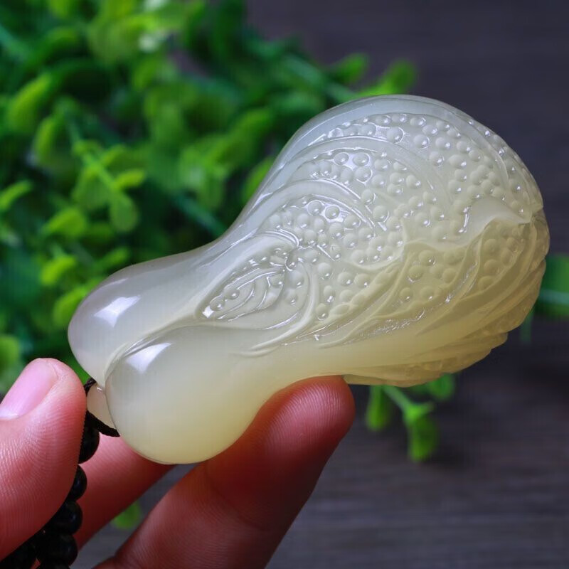 春龙冰种玉石白菜手把件 男女款玉石手玩件方解石玉附证书 把件长5.5厘米左右