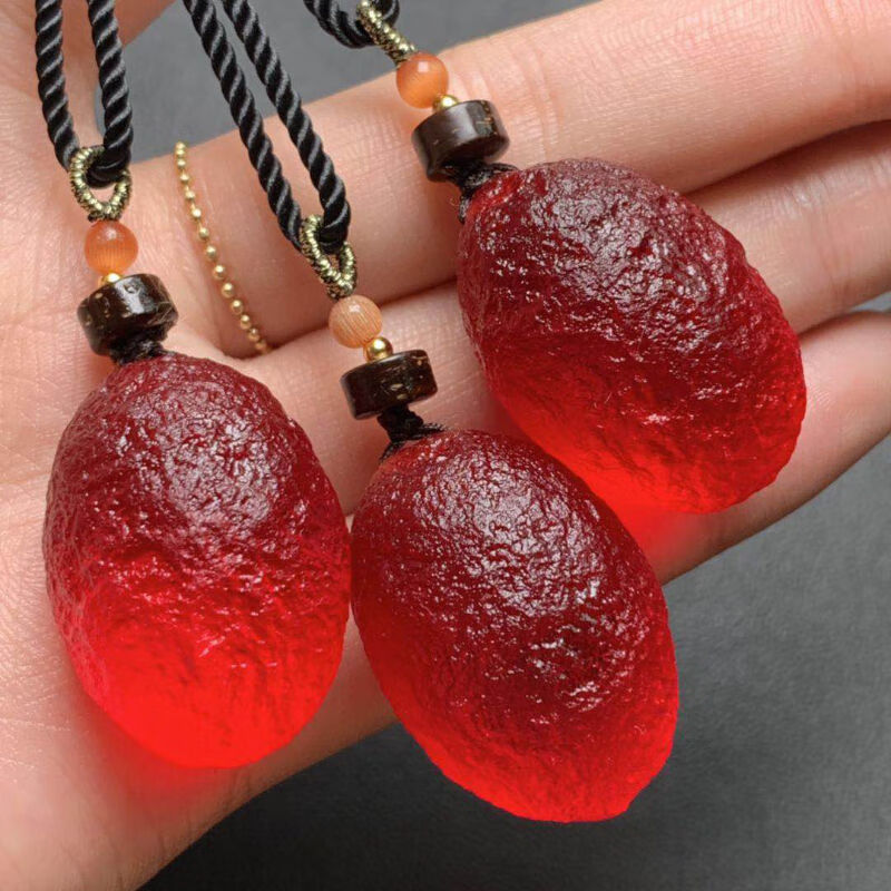 可颖库尔勒红陨石 沙漠玻璃项链 吊坠 灵性手链红色宝石蛋形锁骨链毛