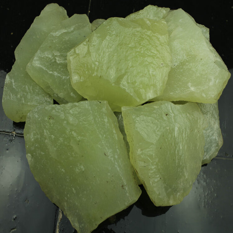 原石籽料 岫玉边角料 雕刻玉器摆件挂坠练手 500克价格sn9170 3斤起拍