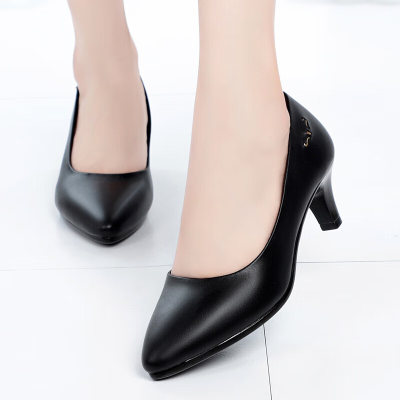 布力潘女士春秋皮鞋半高跟软皮女鞋妈妈鞋单鞋真皮软底舒适中跟工作鞋