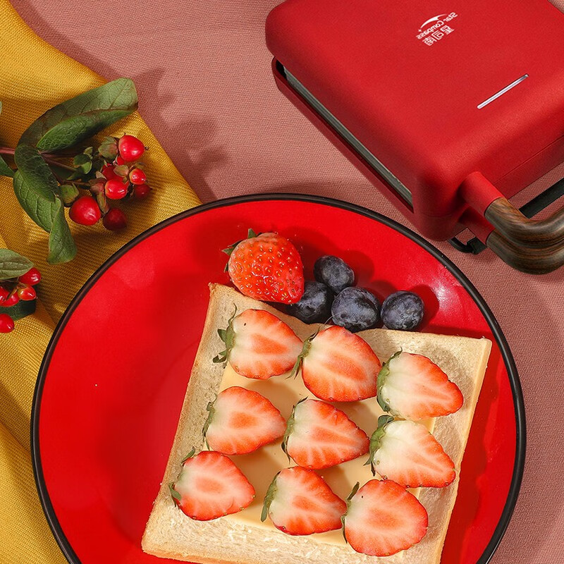 京选｜星司南电饼铛家用三明治机你好，这个会粘锅吗？