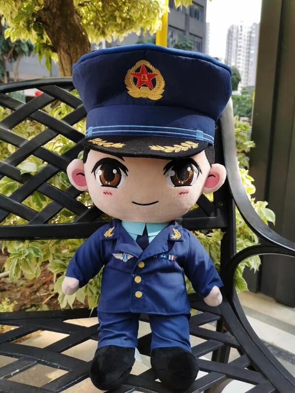 曾小萌军人萌公仔兵哥哥礼物送女友兵小萌婚礼军恋