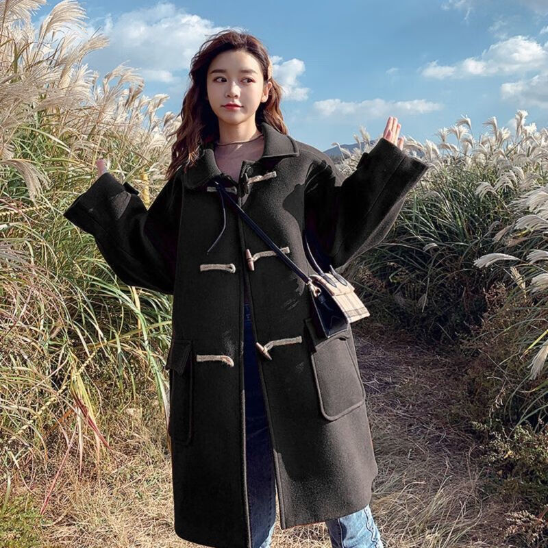 2021流行穿搭女秋冬,2021秋冬服装流行风格 魅力值 牛角扣呢子大衣女中长款2021新款冬宽松学生小