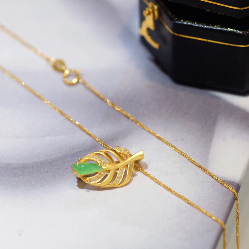 吊坠大气时尚风送长辈妈妈老婆女朋友礼物 金翡翠钻石项链胸针两戴款