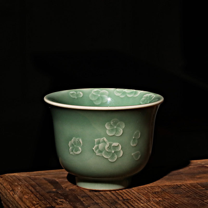 龙泉青瓷严少英老师纯手工雕刻若妍杯主人杯品茗杯单杯茶杯水杯子功夫