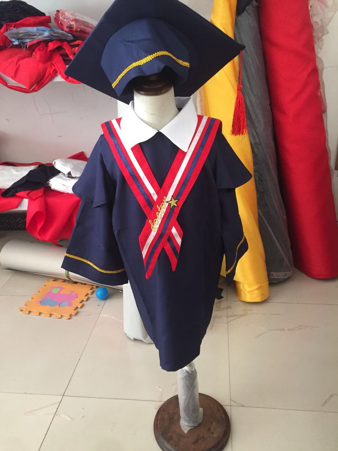 千纸兔学士服幼儿园儿童博士服幼儿园毕业照服装毕业礼服毕业袍博士帽