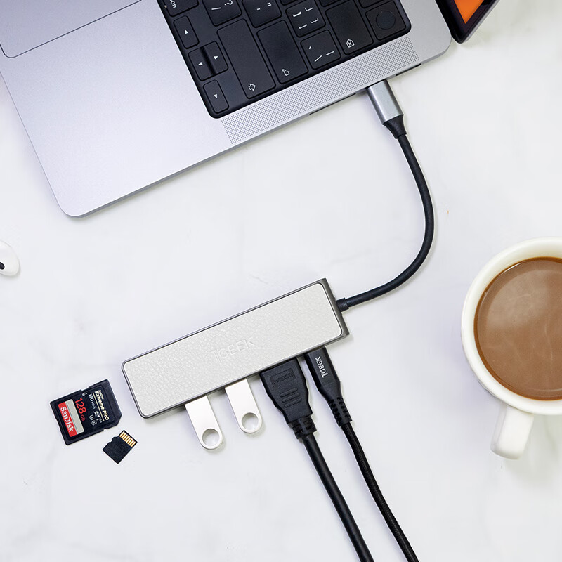 TGEEK适用于笔记本电脑手机4K拓展坞100W快充便携式读卡集线器SD/TF卡  PU皮质/锌合金 白色