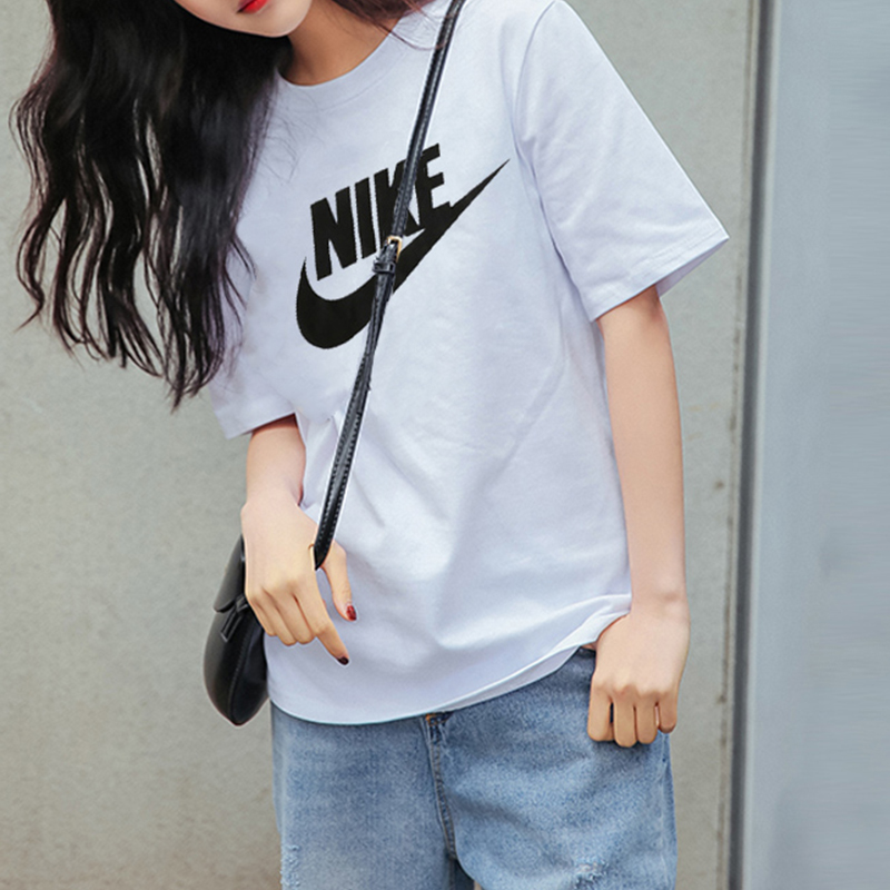 耐克(nike)运动套装女装耐克夏季黑白宽松t恤短袖休闲健身训练跑步