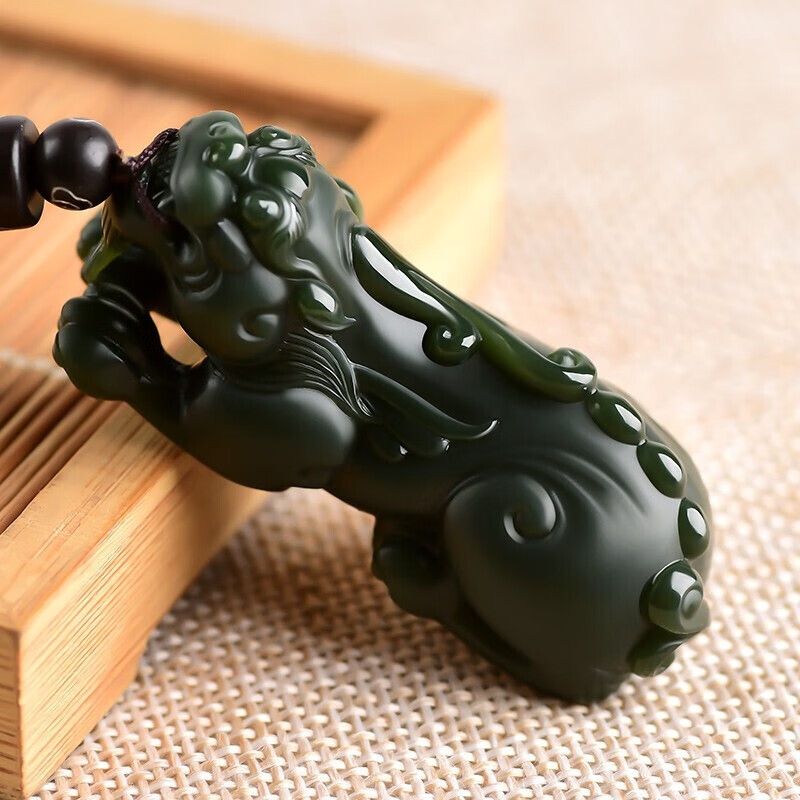 春龙和田玉塔青一级细料貔貅吊坠男士皮丘玉坠挂件苏工雕刻 吊坠