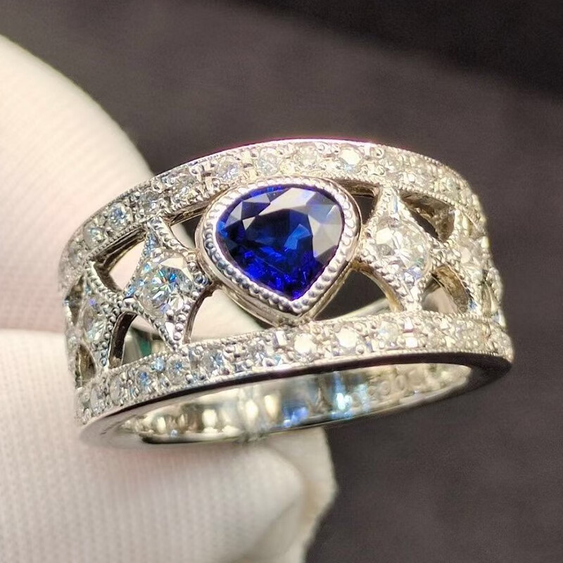 皇家矿工 蓝宝石戒指珠宝首饰彩宝手饰铂金镶钻 金重9.56克 主石0.72ct