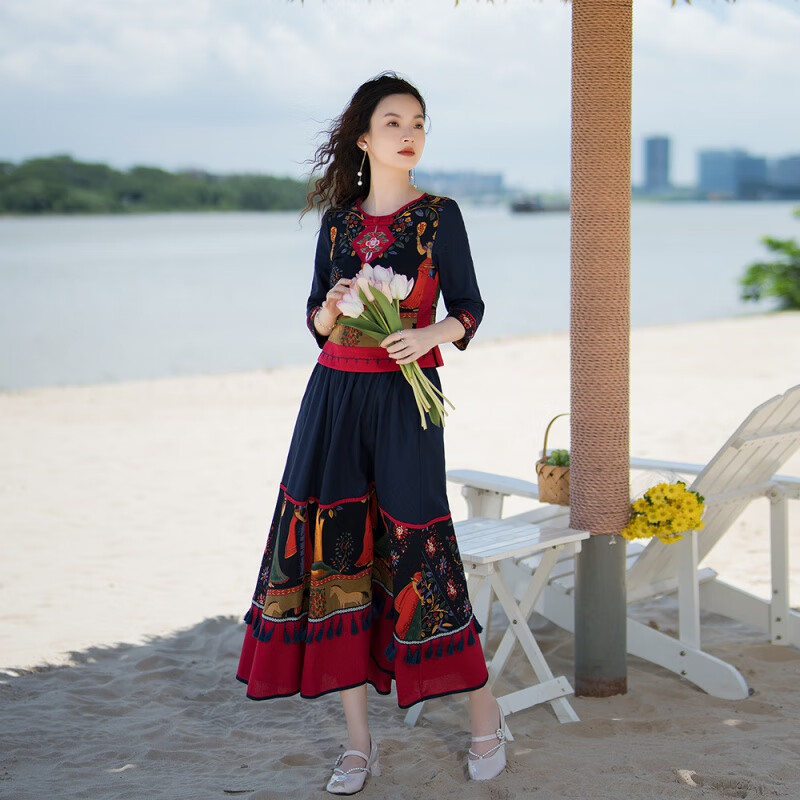 蓝卡丽姿(lancarisay)云南西双版纳旅游穿搭女春季民族风宽松复古两