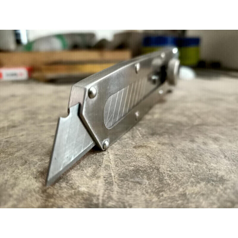 五金18mm全钢壁纸刀架电工皮具刀美工刀架业级重型美工刀 金属银2020