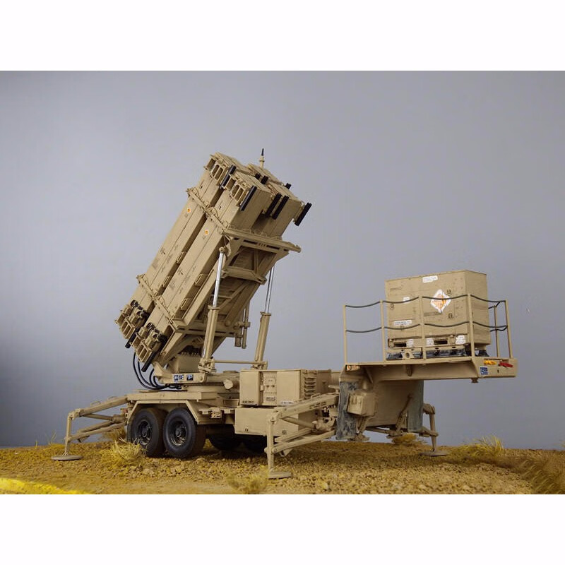 1/35 美国mim-104f爱国者导弹系统(pac-3) 01040 模型