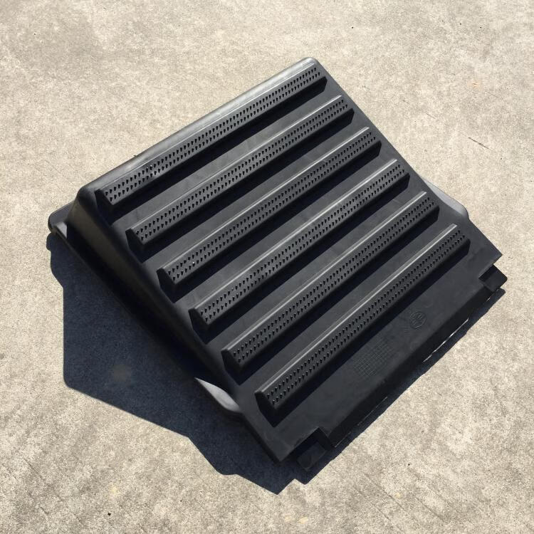 geetha适用青岛解放jh6配件天v途v悍v电池盖电源盒防护罩电瓶罩子防尘