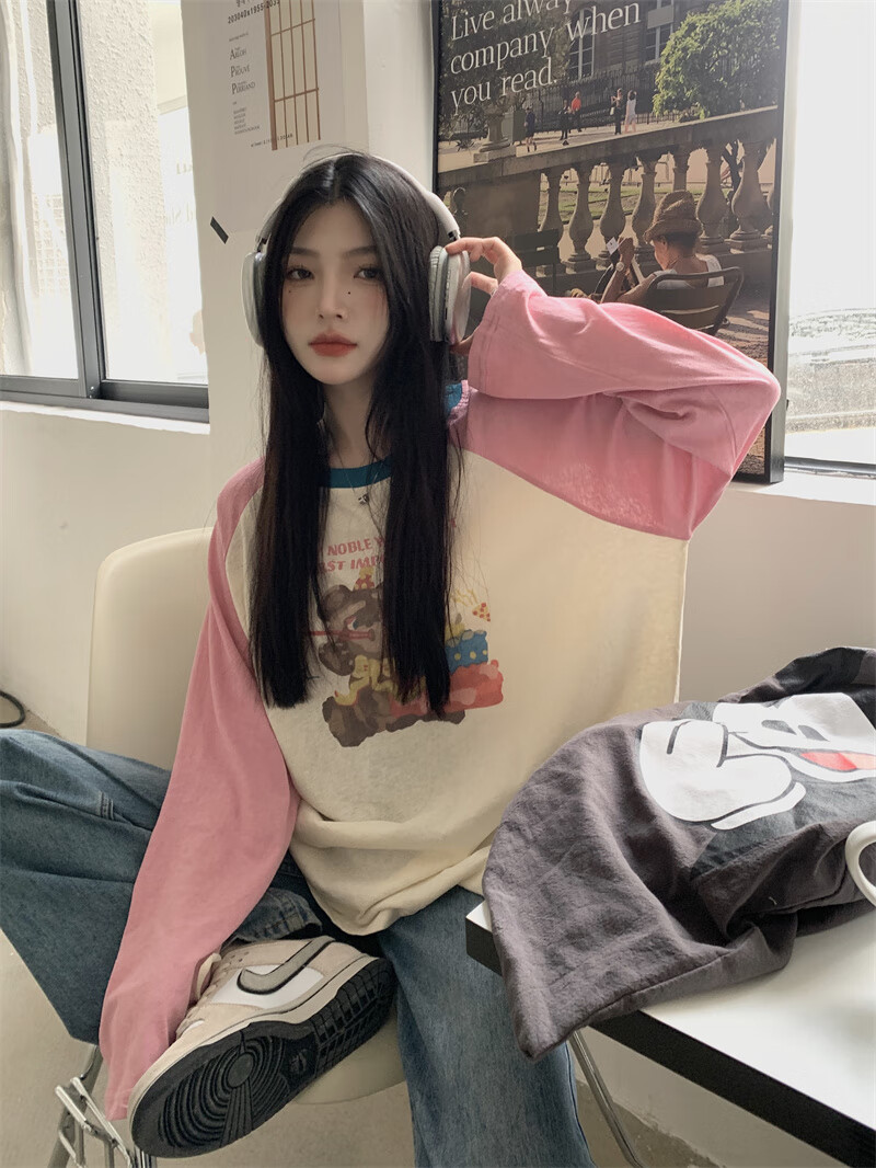 索宛亦(suowanyi)女装可爱小熊印花拼色长袖圆领t恤女初夏宽松减龄