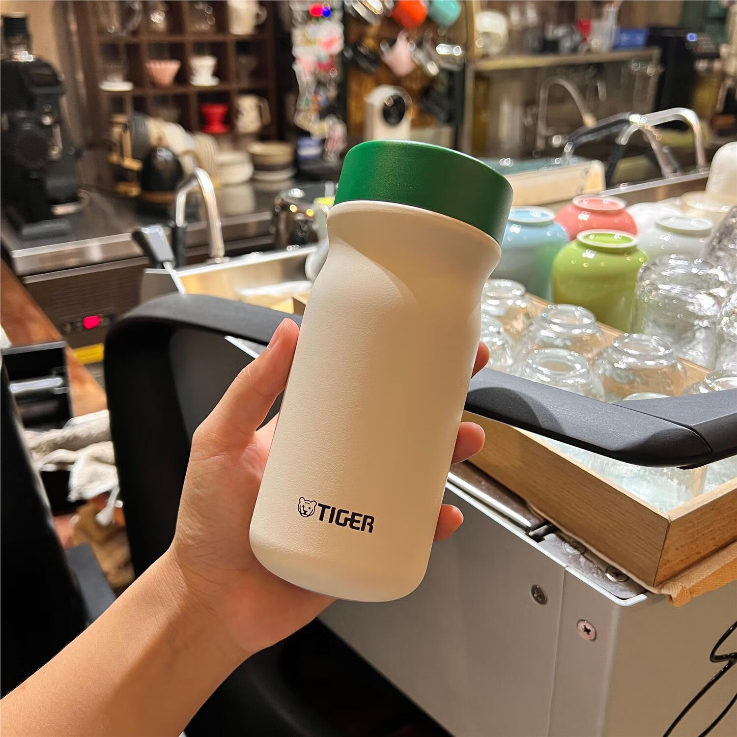 虎牌香港直郵保溫杯男女小巧便攜迷你口袋杯316不銹鋼水杯 綠白300ml帶茶漏
